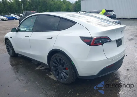 2022 Tesla Model Y Performance Dual Motor All-Wheel Drive from USA, damaged, VIN 7SAYGDEF7NF540878